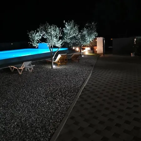 Camping Jacuzi In The Olive Grove