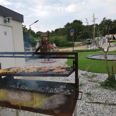 Jacuzy Camper Lilou A'marie *