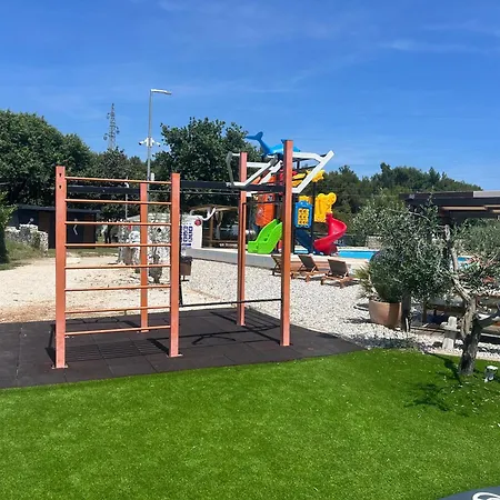 Campingplads Jacuzy Camper Lilou A'marie